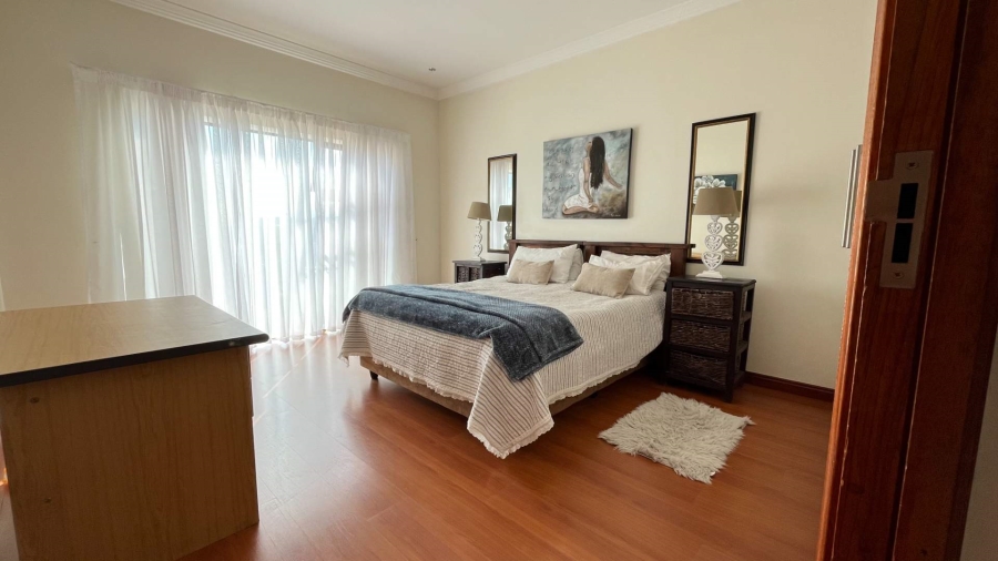 6 Bedroom Property for Sale in Hartenbos Heuwels Western Cape